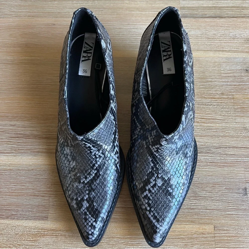 Zara Block Heel Shoes Women Size 36 US 6 Snake Print Western Pointed Toe Stylish